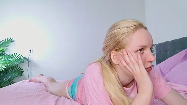 Beatrica Klein online show from 05.19.26