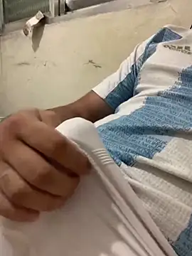 Snapshot of Casal_Safado_ chatting on 03.11.25 Casal Safado online show from 03.11.25