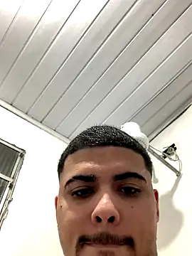 Snapshot of Casal_Safado_ chatting on 10.22.25 Casal Safado online show from 10.22.25