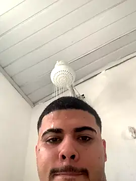 Snapshot of Casal_Safado_ chatting on 10.22.25 Casal Safado online show from 10.22.25