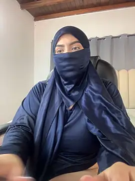 Snapshot of haddy_ss chatting on 10.17.25 haddy ss online show from 10.17.25