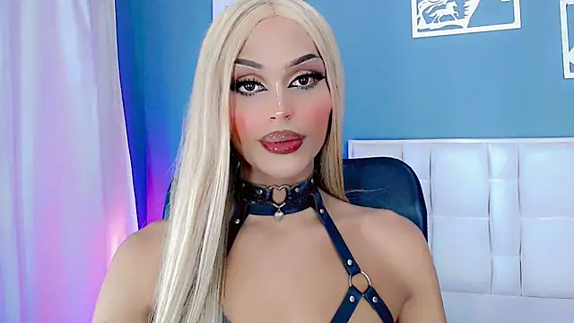 Snapshot of amal_baddell chatting on 12.20.24 amal baddell online show from 12.20.24