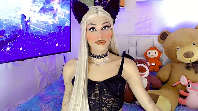 Snapshot of amal_baddell chatting on 02.14.25 amal baddell online show from 02.14.25