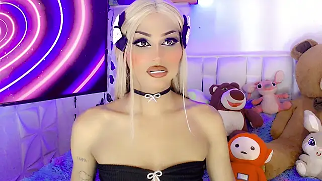 Snapshot of amal_baddell chatting on 03.06.25 amal baddell online show from 03.06.25