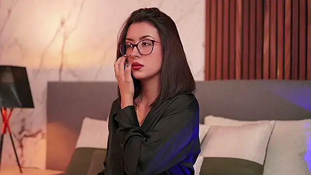 EmaSaenz online show from 12.18.24