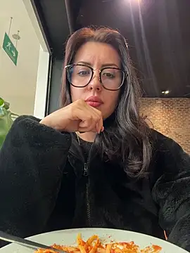 EmaSaenz online show from 10.15.25