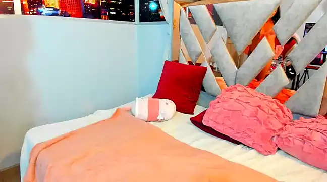 Kendall Sophy online show from 03.03.25