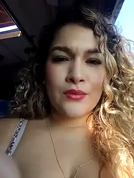 Sara smiiith211 online show from 10.30.25