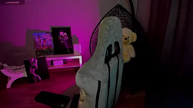 lily williamss online show from 01.23.25