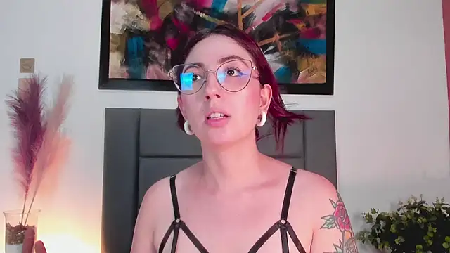 Emilywatsonn online show from 03.20.25