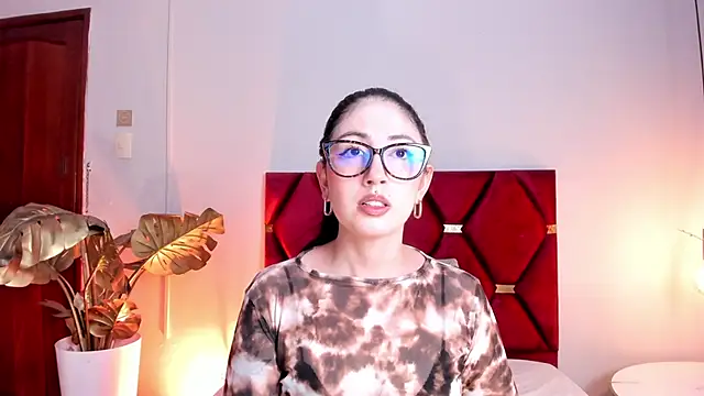 Emilywatsonn online show from 03.14.26