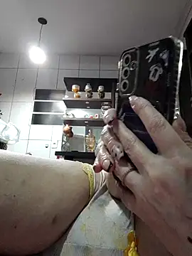 Snapshot of marcialoira chatting on 11.29.25 marcialoira online show from 11.29.25