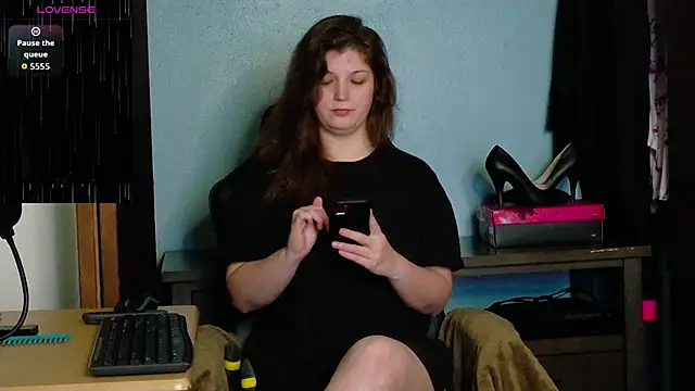 TreeJeanne online show from 10.13.25