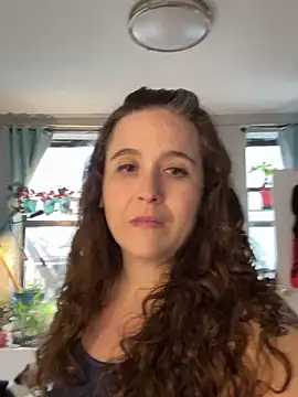 sylviahhh online show from 04.28.26