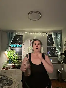 sylviahhh online show from 07.03.26