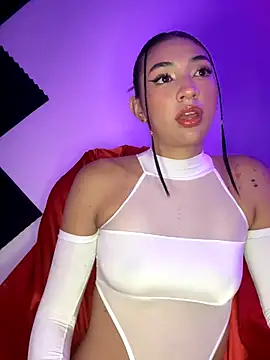 Snapshot of _Aura- chatting on 10.05.25 Aura- online show from 10.05.25