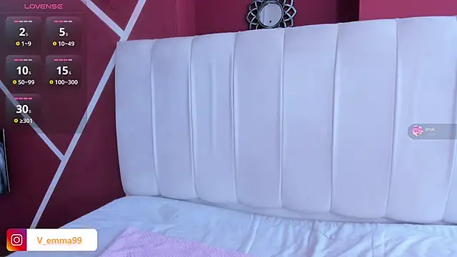 Snapshot of _Emma_Valka chatting on 12.12.24 Emma Valka online show from 12.12.24