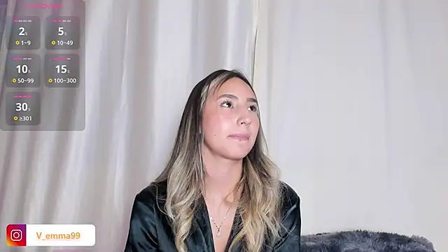 Snapshot of _Emma_Valka chatting on 12.21.24 Emma Valka online show from 12.21.24