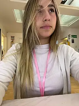 Snapshot of _Emma_Valka chatting on 01.15.25 Emma Valka online show from 01.15.25