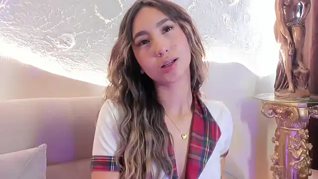 Snapshot of _Emma_Valka chatting on 09.30.25 Emma Valka online show from 09.30.25