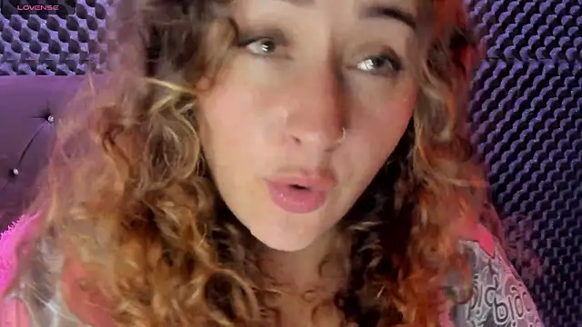 saara queen  online show from 02.11.25