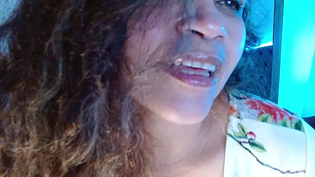 Snapshot of Alma_Sexyy chatting on 02.24.25 Alma Sexyy online show from 02.24.25