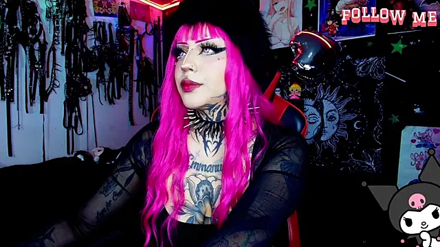 Snapshot of jannaink_ chatting on 12.17.25 jannaink online show from 12.17.25