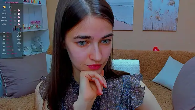 Snapshot of AstoriyaNight chatting on 02.07.25 AstoriyaNight online show from 02.07.25