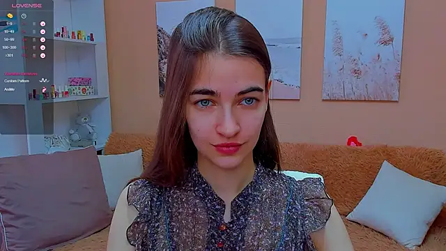 Snapshot of AstoriyaNight chatting on 02.08.25 AstoriyaNight online show from 02.08.25