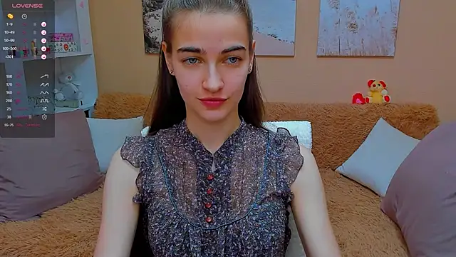 Snapshot of AstoriyaNight chatting on 02.09.25 AstoriyaNight online show from 02.09.25