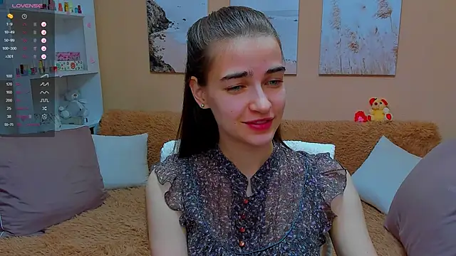 Snapshot of AstoriyaNight chatting on 02.09.25 AstoriyaNight online show from 02.09.25