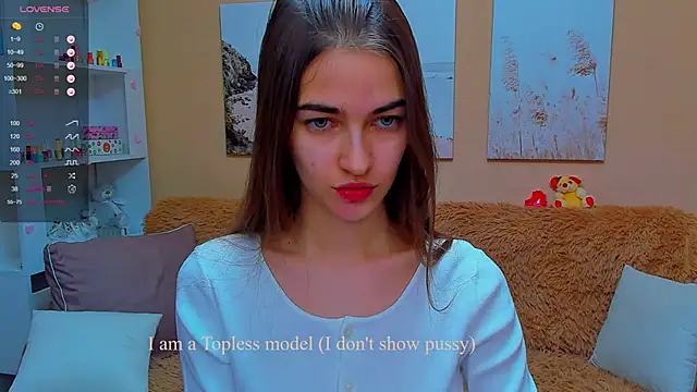 Snapshot of AstoriyaNight chatting on 02.16.25 AstoriyaNight online show from 02.16.25