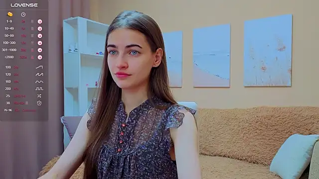 Snapshot of AstoriyaNight chatting on 09.18.25 AstoriyaNight online show from 09.18.25