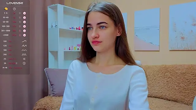 Snapshot of AstoriyaNight chatting on 09.20.25 AstoriyaNight online show from 09.20.25