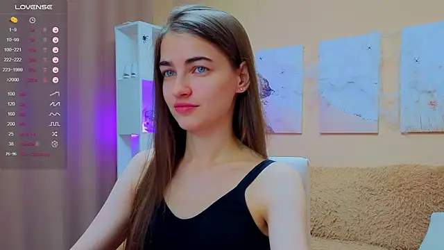 Snapshot of AstoriyaNight chatting on 11.30.25 AstoriyaNight online show from 11.30.25