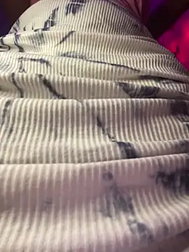 Cherrytowild online show from 10.17.25