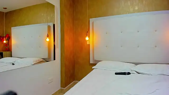 Snapshot of Little_Jenni chatting on 12.07.24 Little Jenni online show from 12.07.24