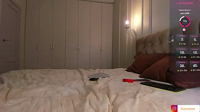 Snapshot of WOW-PeaCH-Girl chatting on 12.30.24 WOW-PeaCH-Girl online show from 12.30.24