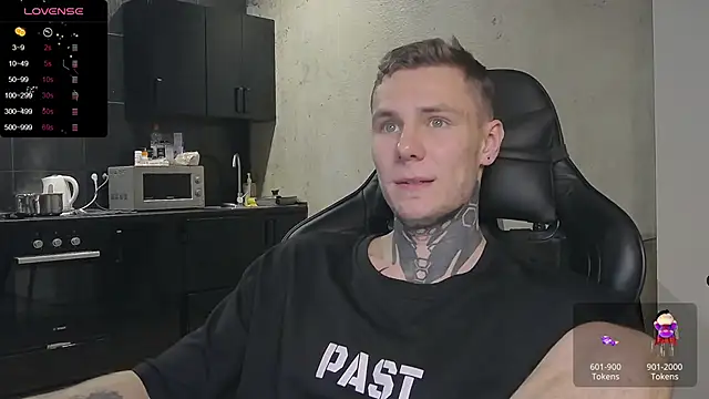 Snapshot of Lechery_boy chatting on 12.20.24 Lechery boy online show from 12.20.24