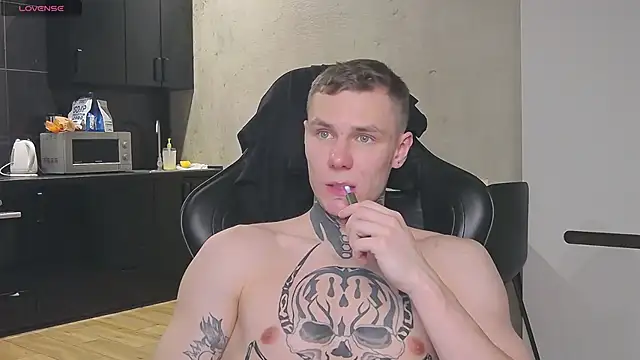 Snapshot of Lechery_boy chatting on 01.18.25 Lechery boy online show from 01.18.25