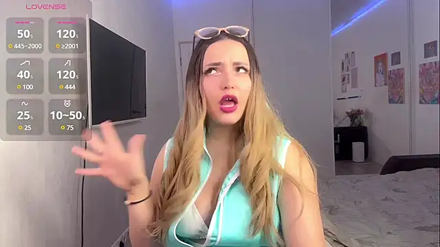 HoneySweetBee online show from 02.08.25