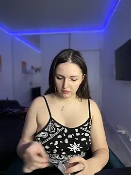 HoneySweetBee online show from 11.21.25