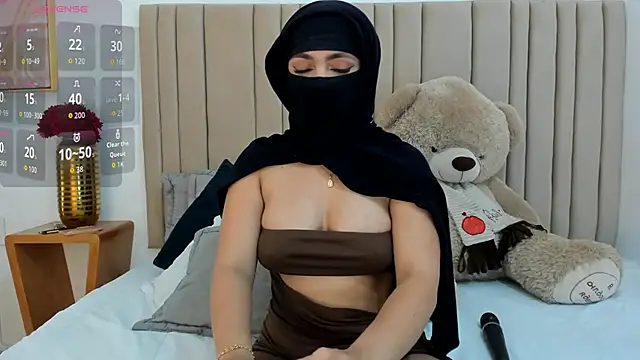 Snapshot of izadii chatting on 11.10.25 izadii online show from 11.10.25