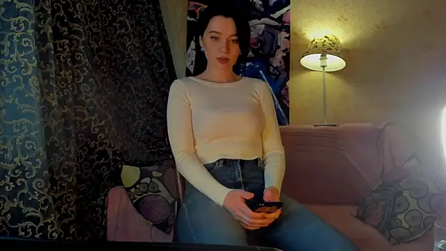 Snapshot of JamieAomi chatting on 02.21.25 JamieAomi online show from 02.21.25