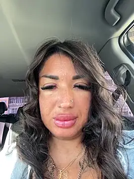 Snapshot of RuslanaXX chatting on 02.20.26 RuslanaXX online show from 02.20.26