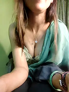 Snapshot of seductivegirl55 chatting on 04.29.26 seductivegirl55 online show from 04.29.26
