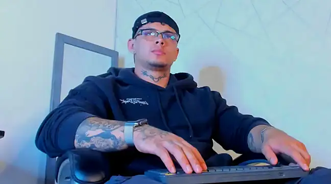 NoahhBrown online show from 02.12.25