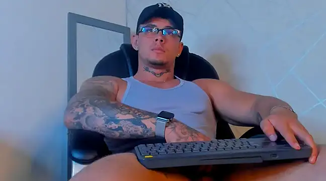 NoahhBrown online show from 02.13.25