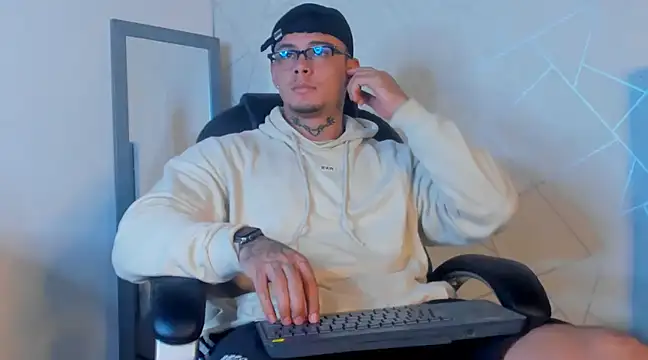 NoahhBrown online show from 02.14.25