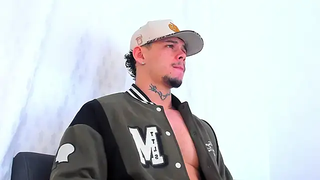 NoahhBrown online show from 10.12.25